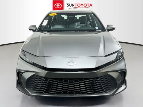 Used 2026 Toyota Camry SE FWD image 10