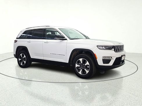 Used 2023 Jeep Grand Cherokee 4WD 4xe image 8