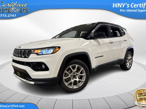 Used 2025 Jeep Compass Limited image 1