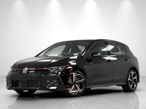 New 2026 Volkswagen Golf SE FWD image 1