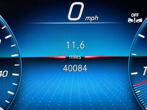 Used 2023 Mercedes-Benz GLS 450 4MATIC image 26