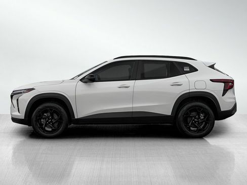 New 2026 Chevrolet Trax LT w/ Driver Confidence Package FWD image 4