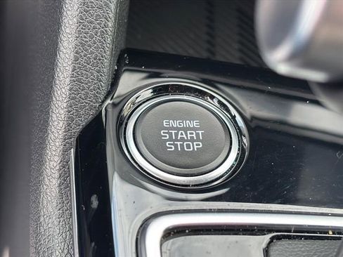 Used 2025 Kia Sportage EX image 17