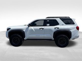 New 2026 Toyota 4Runner SR5 AWD/4WD video 2