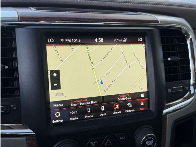 Used 2018 RAM 1500 Laramie w/ Convenience Group AWD/4WD image 45