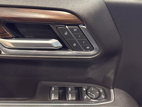 Certified 2025 GMC Sierra 1500 SLT w/ SLT Premium Plus Package image 23