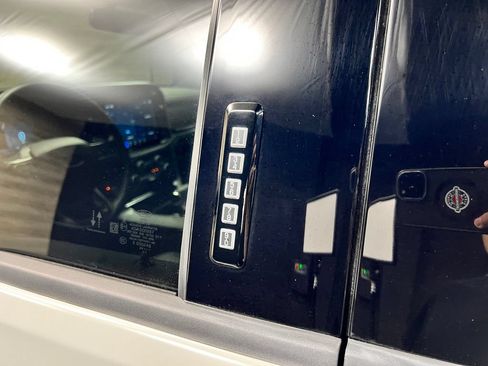 Used 2024 Ford F150 Platinum w/ Equipment Group 702A High AWD/4WD image 31