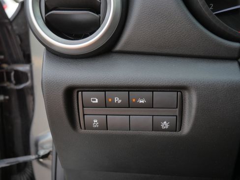 Used 2025 Nissan Versa S w/ Trunk Package FWD image 26