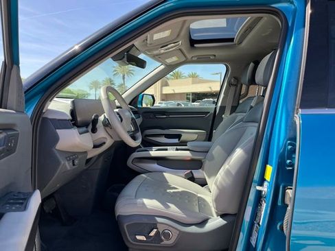 Used 2025 Kia EV9 Wind image 15