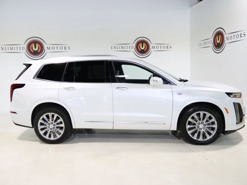 Used 2022 Cadillac XT6 Premium Luxury w/ Technology Package image 28