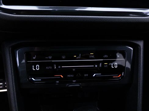 Used 2022 Volkswagen Tiguan SE R-Line FWD image 26