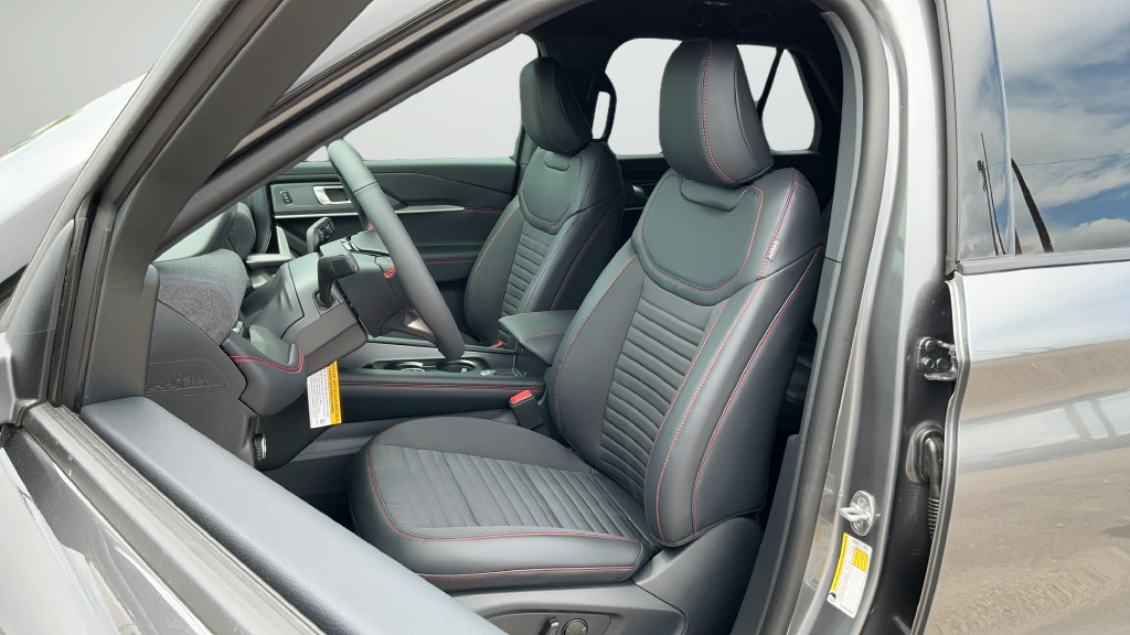 New 2026 Ford Explorer ST-Line RWD image 16
