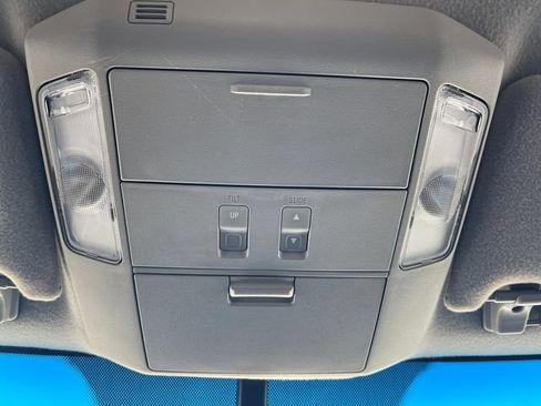 Used 2011 Toyota Sequoia Platinum AWD/4WD image 20
