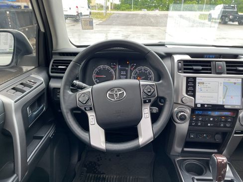 Used 2023 Toyota 4Runner Limited AWD/4WD image 16