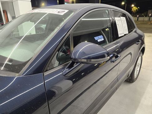 Used 2023 Porsche Macan image 11