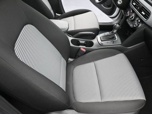 Used 2020 Hyundai Kona SE image 19