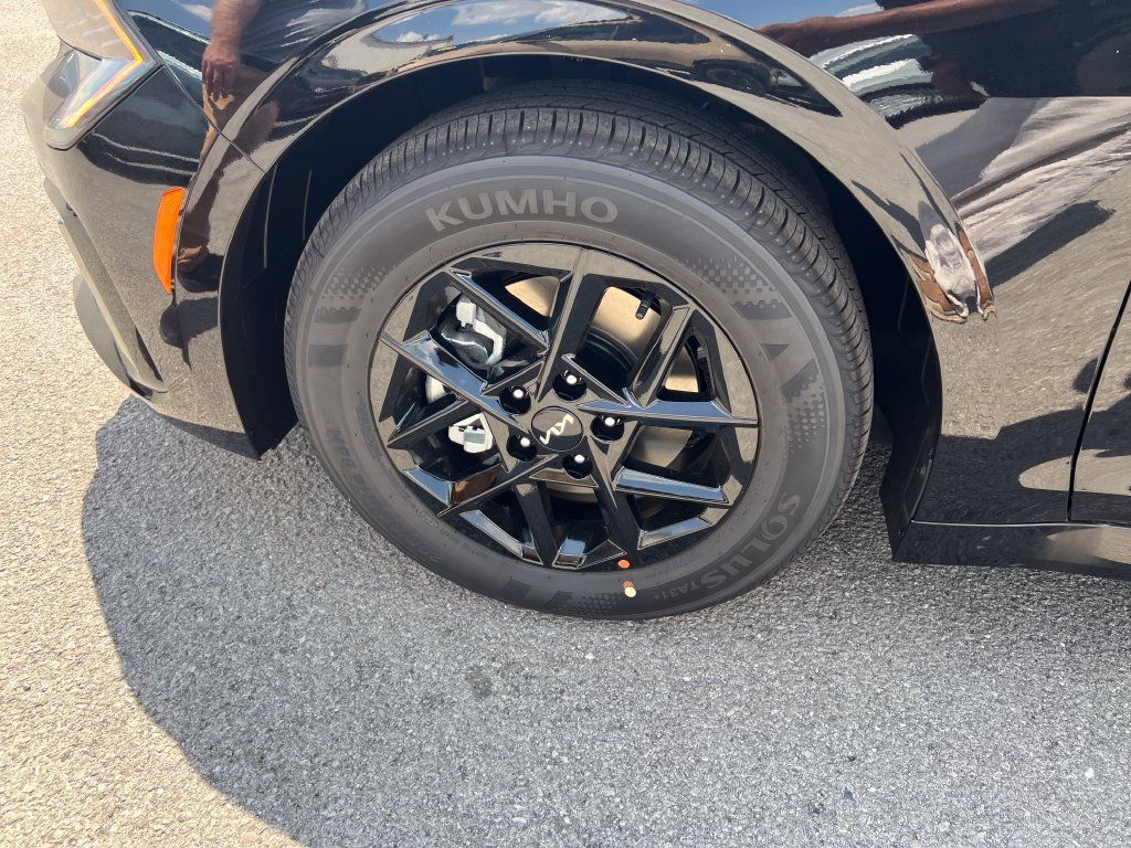 New 2026 Kia K5 LXS FWD image 10