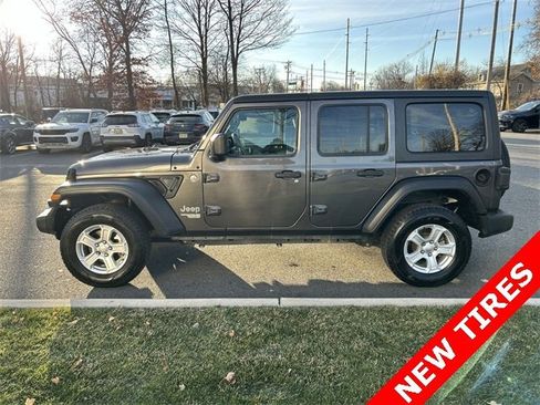 Certified 2019 Jeep Wrangler Unlimited Sport S image 5