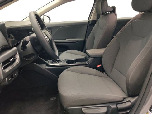 Used 2025 Kia K4 FWD image 17