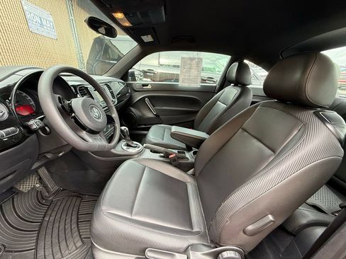 Used 2017 Volkswagen Beetle 1.8T FWD image 3