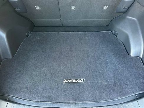Used 2023 Toyota RAV4 LE AWD/4WD image 18