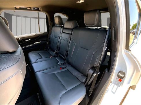 Used 2024 Lexus LX 600 4WD w/ Luxury Package image 26