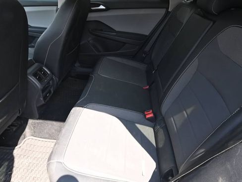 Used 2022 Volkswagen Taos SE AWD/4WD image 7