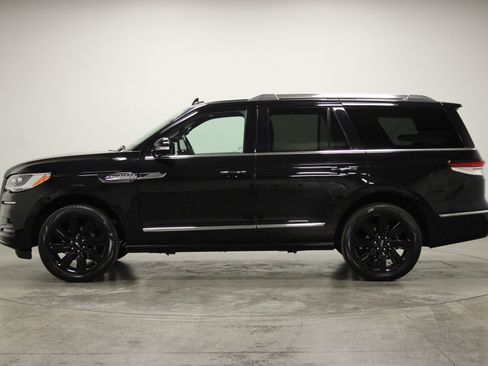 Used 2024 Lincoln Navigator Reserve AWD/4WD image 5