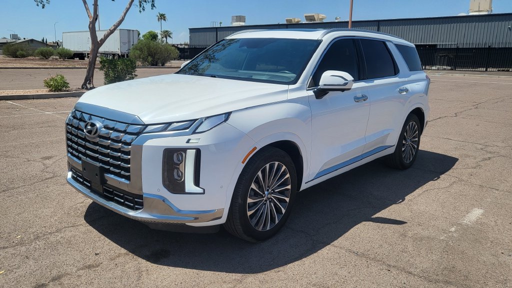 Used 2025 Hyundai Palisade Calligraphy FWD image 4