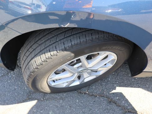 Used 2024 Chevrolet Equinox LS FWD image 40
