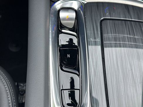 Used 2023 Buick Enclave Essence w/ Experience Buick Package FWD image 29