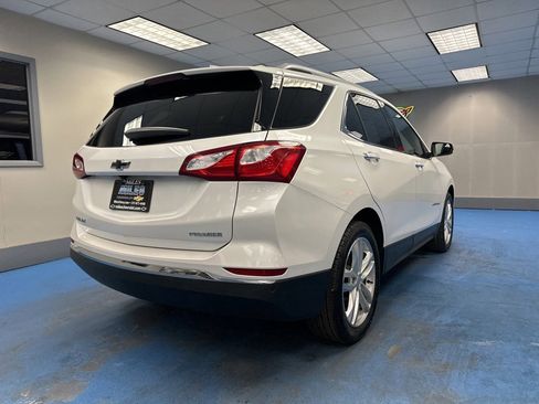 Certified 2021 Chevrolet Equinox Premier image 2