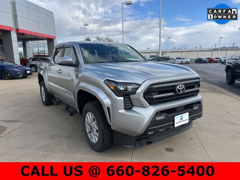 Certified 2024 Toyota Tacoma SR5 image 4