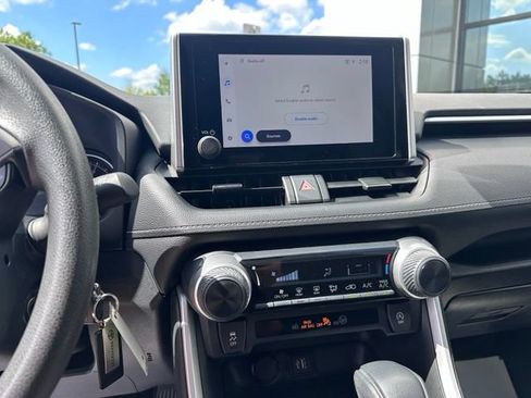 Used 2023 Toyota RAV4 LE AWD/4WD image 25