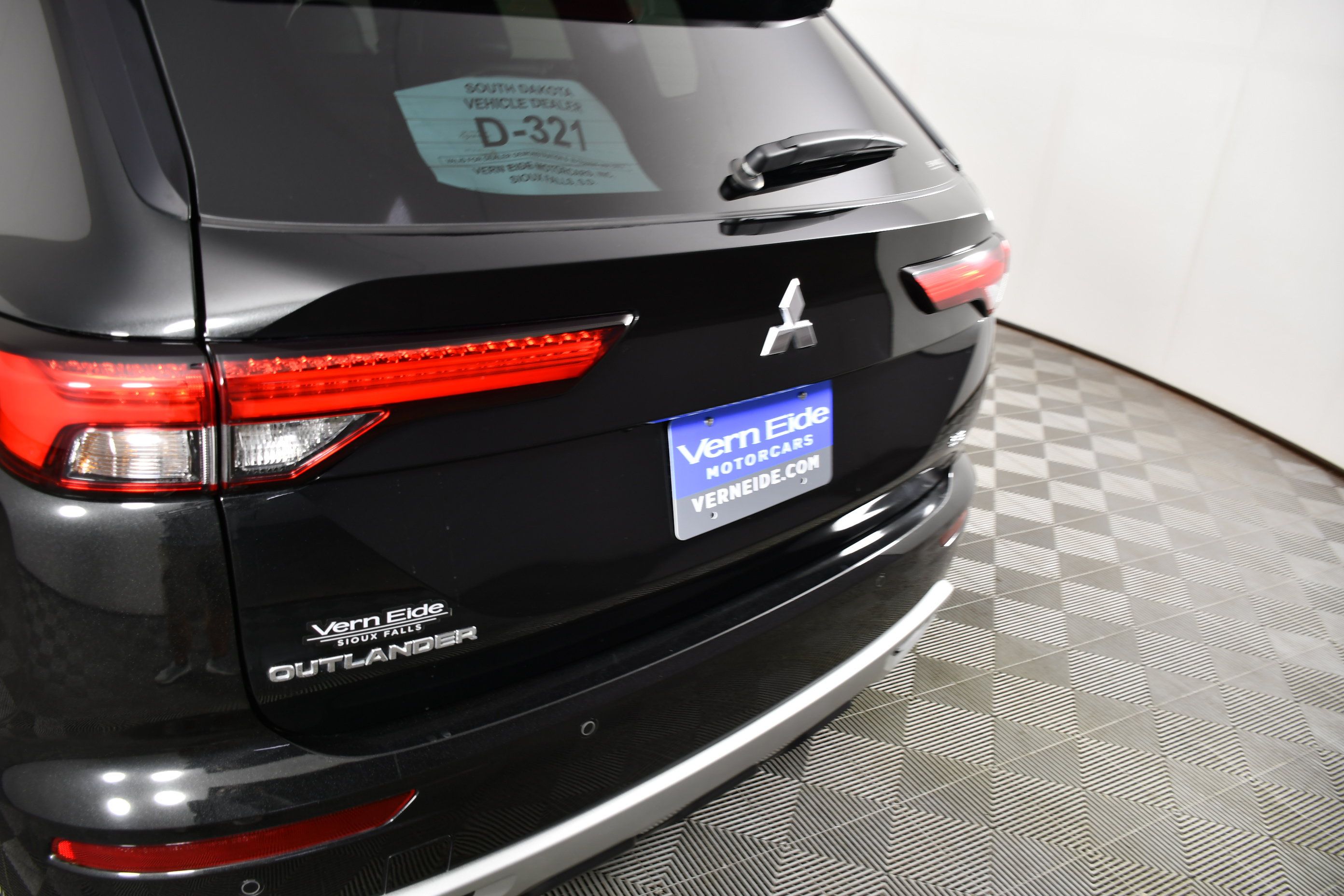 Used 2024 Mitsubishi Outlander SE AWD/4WD image 15