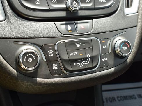 Used 2020 Chevrolet Malibu LS FWD image 25