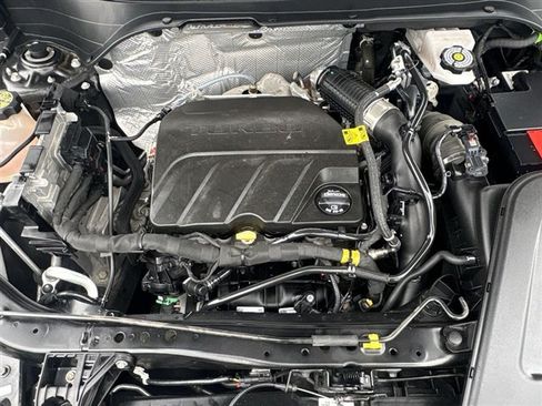 Certified 2024 Chevrolet Trax LT w/ Driver Confidence Package FWD image 28