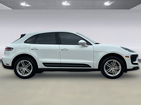 Used 2023 Porsche Macan image 7