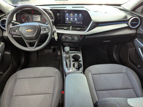 Certified 2024 Chevrolet Trax LS FWD image 12