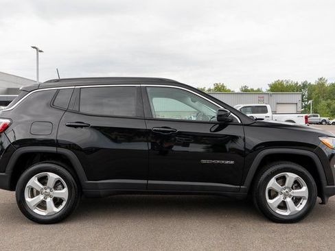 Used 2019 Jeep Compass Latitude AWD/4WD image 5
