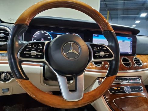 Used 2020 Mercedes-Benz E 350 Sedan image 29