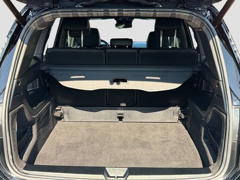 Used 2024 Mercedes-Benz GLB 250 image 11