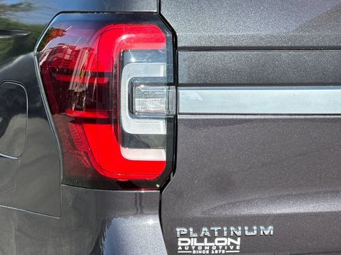 Used 2023 Ford Expedition Platinum AWD/4WD image 28