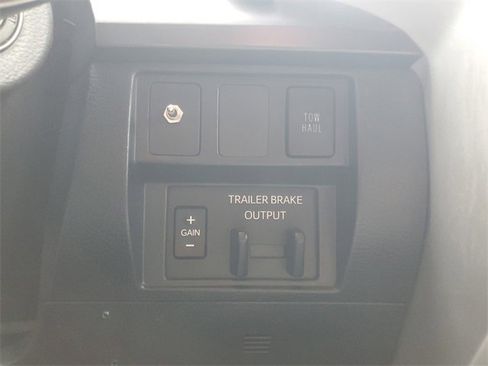 Used 2020 Toyota Tundra SR5 w/ SR5 Upgrade Package image 30