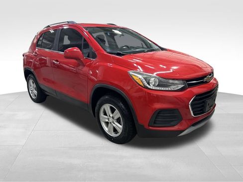 Used 2018 Chevrolet Trax LT w/ LT Convenience Package image 7