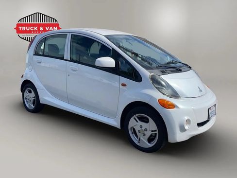 Used 2012 Mitsubishi i ES RWD image 8