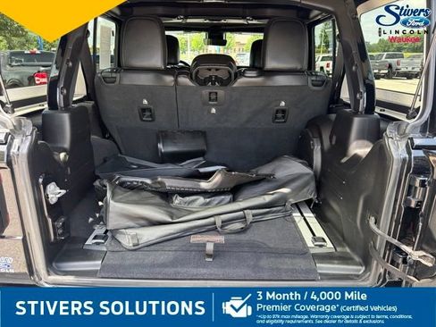 Used 2021 Jeep Wrangler Unlimited Rubicon w/ Dual Top Group AWD/4WD image 10