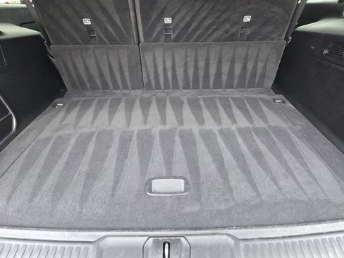 Certified 2025 Jeep Wagoneer L Series II AWD/4WD image 29