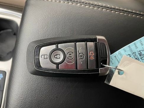 Used 2022 Ford Explorer XLT w/ Equipment Group 202A image 21