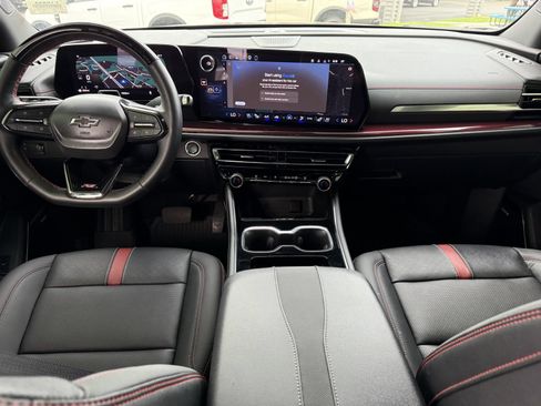 Used 2026 Chevrolet Traverse RS w/ LPO, Floor Liner Package FWD image 18